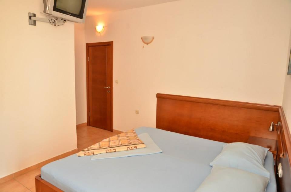 Buzuku House Hotel อุลซิน ภายนอก รูปภาพ